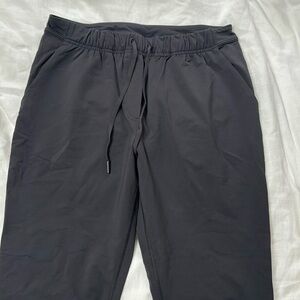 Lululemon joggers like new size 4